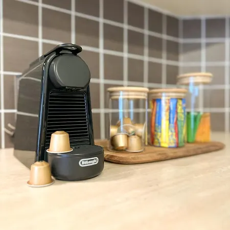 Sunny Escape With Pool, Tennis & Fast Wi-fi Apartamento *