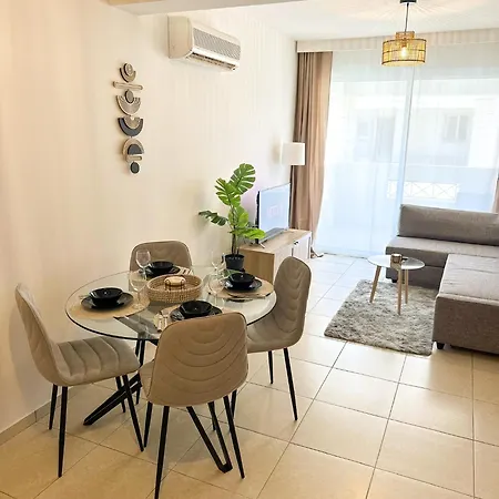 Sunny Escape With Pool, Tennis & Fast Wi-fi Lejlighed Pyla